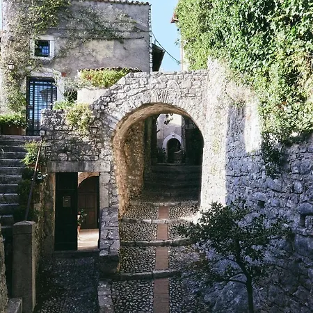 Diffuso Crispolti Szálloda