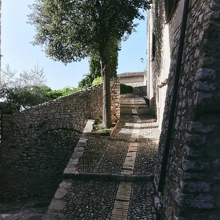 Diffuso Crispolti Szálloda *