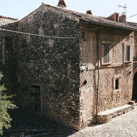 Diffuso Crispolti Hotel