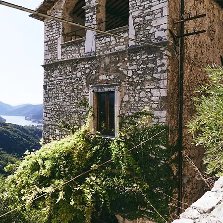 Diffuso Crispolti Szálloda