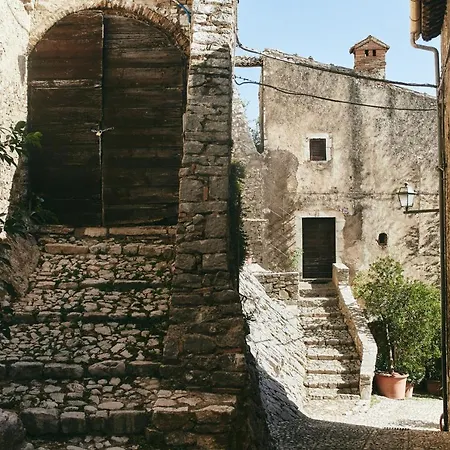 Diffuso Crispolti Szálloda Labro