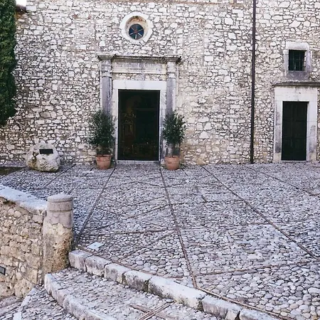 Diffuso Crispolti Hotel